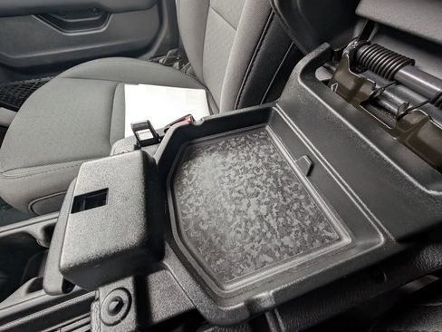 Used 2023 Jeep Wrangler Sahara image 30