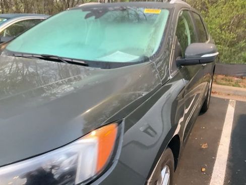 Used 2023 Ford Edge Titanium image 11