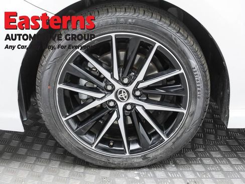 Used 2024 Toyota Camry SE image 31