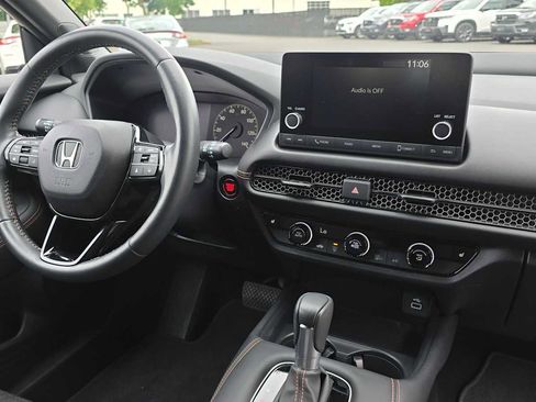 Used 2024 Honda HR-V Sport image 11