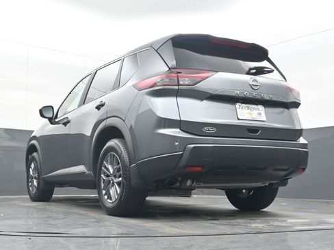 Certified 2025 Nissan Rogue S image 26
