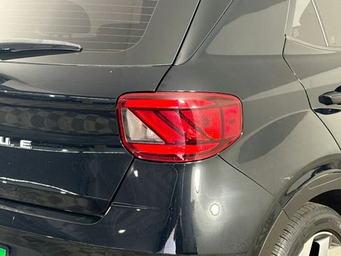 Used 2023 Hyundai Venue SEL FWD image 34
