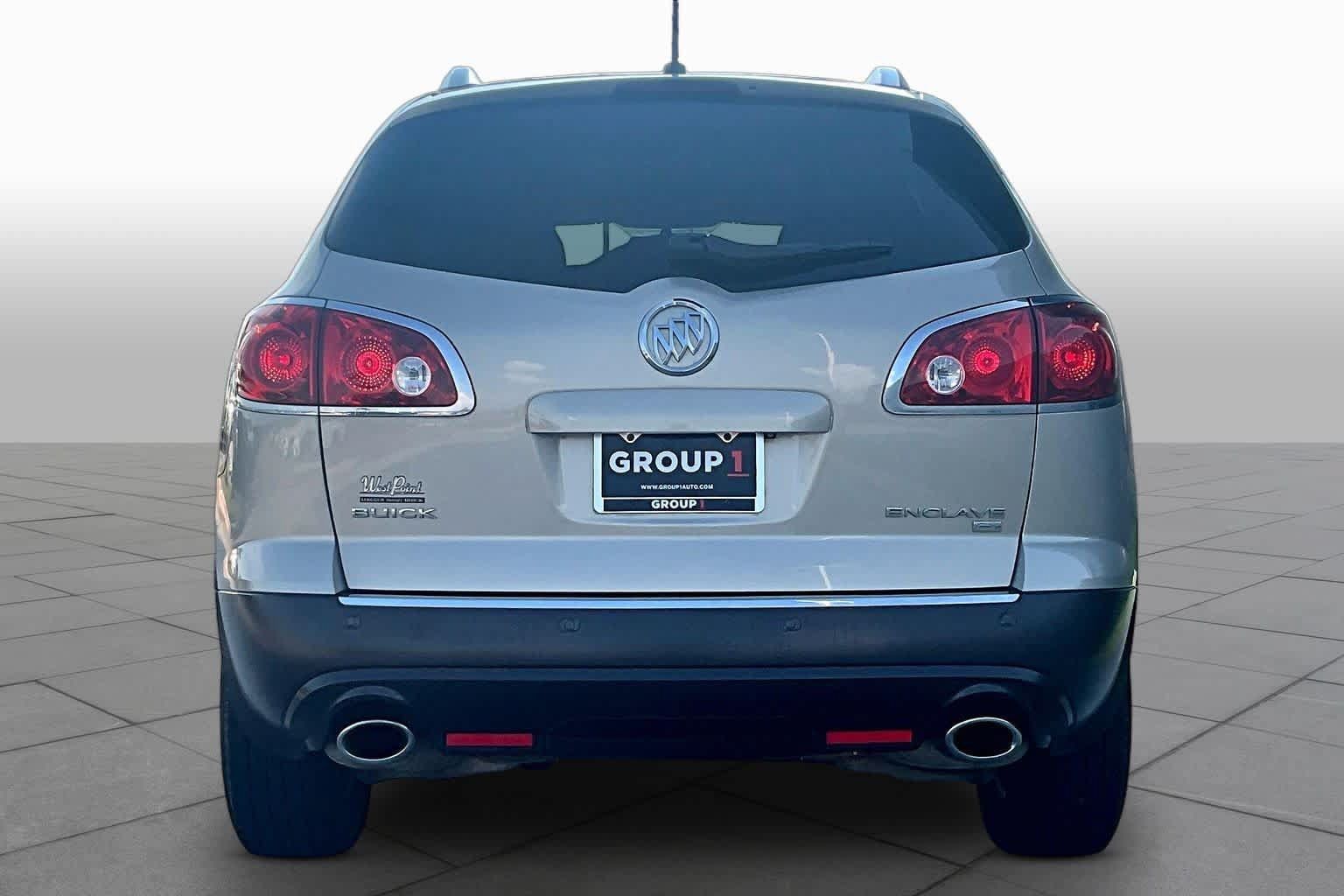 Used 2009 Buick Enclave CX w/ Driver Confidence Package FWD image 4