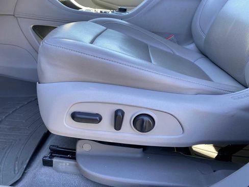 Used 2021 GMC Acadia SLT w/ Technology Package image 31