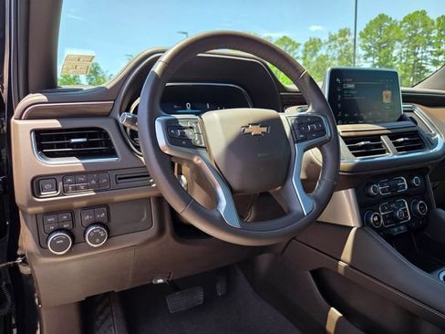 Used 2022 Chevrolet Tahoe LT w/ LT Signature Plus Package AWD/4WD image 10