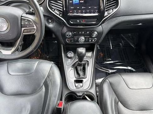 Used 2019 Jeep Cherokee Limited AWD/4WD image 10