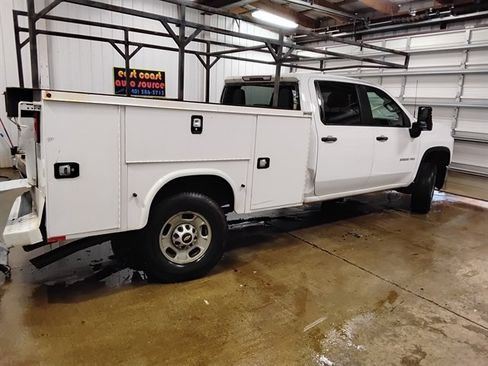 Used 2022 Chevrolet Silverado 2500 W/T w/ WT Convenience Package AWD/4WD image 3