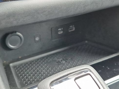 Used 2025 Nissan Pathfinder SL AWD/4WD image 21