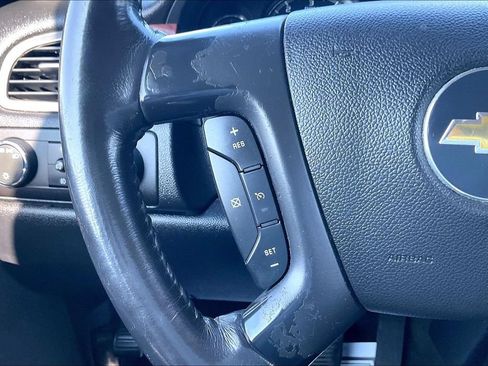 Used 2007 Chevrolet Suburban LT AWD/4WD image 12