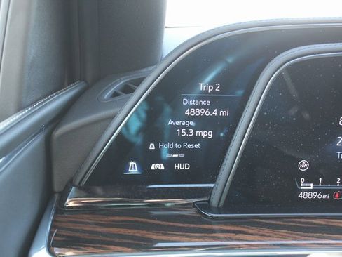 Used 2023 Cadillac Escalade Premium Luxury image 30