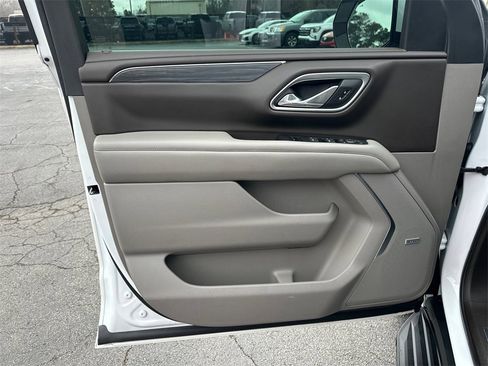 Used 2021 GMC Yukon SLT w/ SLT Luxury Plus Package image 11