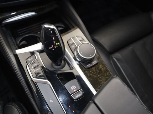 Used 2018 BMW M550i xDrive AWD/4WD image 29
