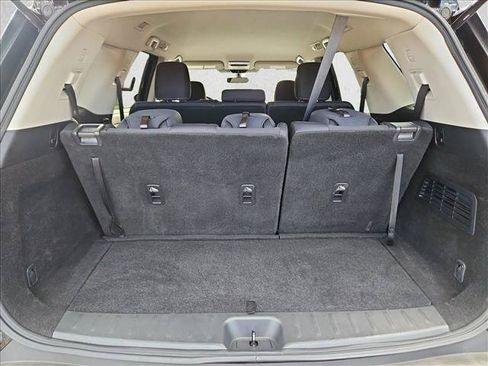 Used 2024 Nissan Pathfinder SV FWD image 6