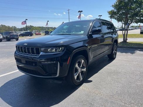 New 2026 Jeep Grand Cherokee L Limited w/ Luxury Tech Group II AWD/4WD image 4