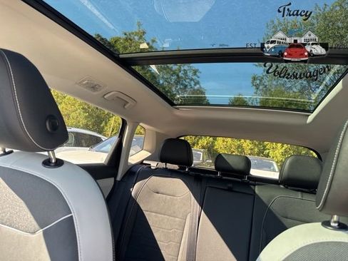 New 2025 Volkswagen Taos SE image 17