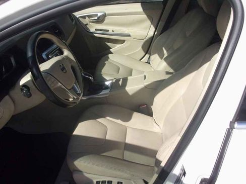 Used 2016 Volvo S60 T5 Premier image 7
