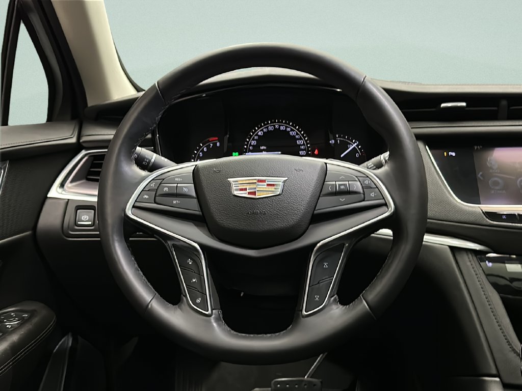 Used 2017 Cadillac XT5 Luxury w/ Driver Awareness Package AWD/4WD image 27