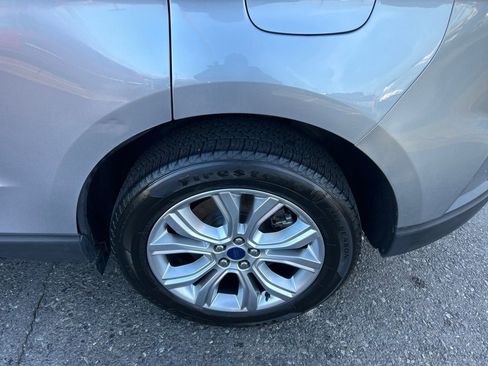 Certified 2022 Ford Edge Titanium image 31