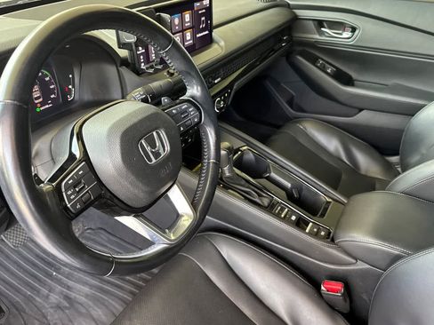 Used 2023 Honda Accord Touring image 11