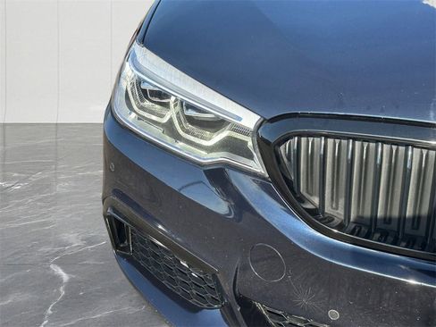 Used 2018 BMW M550i xDrive image 15