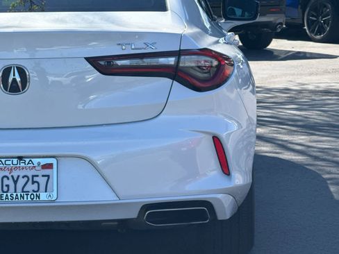 Used 2023 Acura TLX image 18