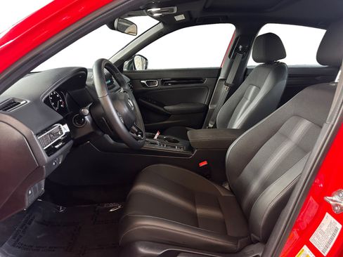 Used 2025 Honda Civic Sport image 9