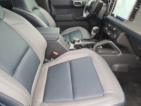 Used 2024 Ford Bronco Outer Banks image 14