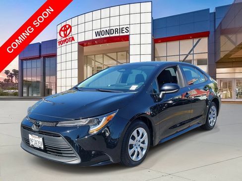 Used 2023 Toyota Corolla LE FWD image 2