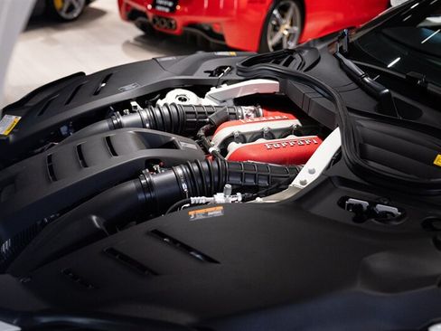 Used 2026 Ferrari Purosangue AWD/4WD image 38
