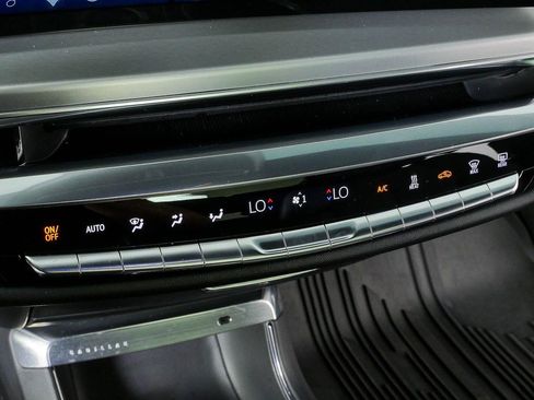 Used 2024 Cadillac Lyriq Sport AWD/4WD image 15