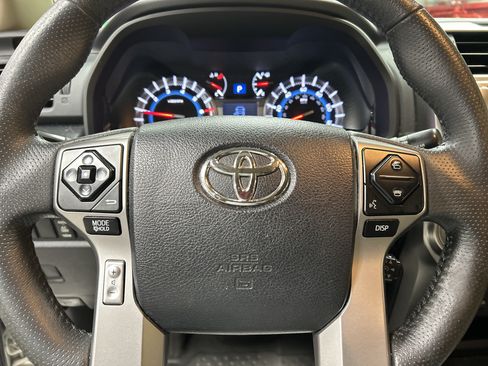 Used 2017 Toyota 4Runner Limited AWD/4WD image 7