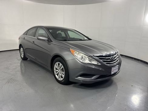 Used 2011 Hyundai Sonata GLS FWD image 3