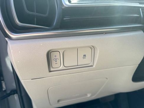 Used 2025 Kia Sorento S w/ Panoramic Sunroof Package FWD image 6