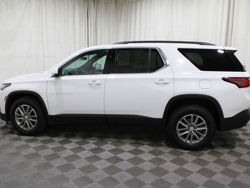 Used 2023 Chevrolet Traverse LT image 34