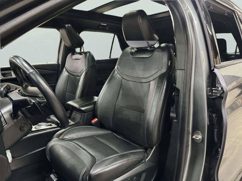 Used 2022 Ford Explorer ST w/ Equipment Group 401A AWD/4WD image 27