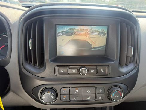 Used 2017 GMC Canyon 2WD Crew Cab w/ Convenience Package image 12
