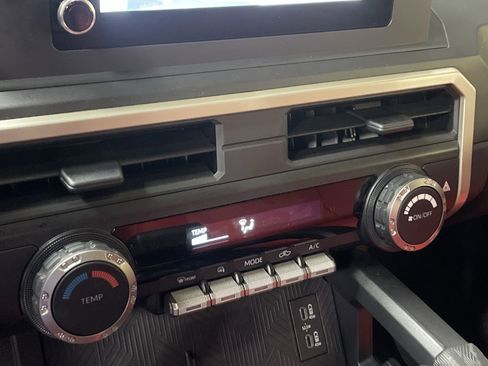 Used 2025 Toyota Tacoma SR image 24