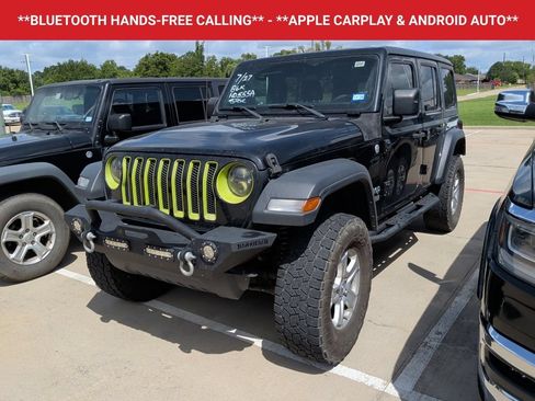 Used 2021 Jeep Wrangler Unlimited Sport AWD/4WD image 3