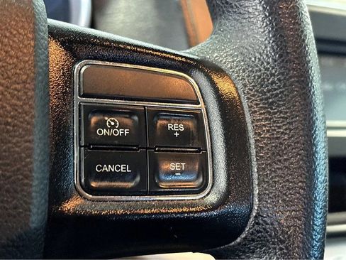 Used 2020 Dodge Journey SE w/ Blacktop Package FWD image 14