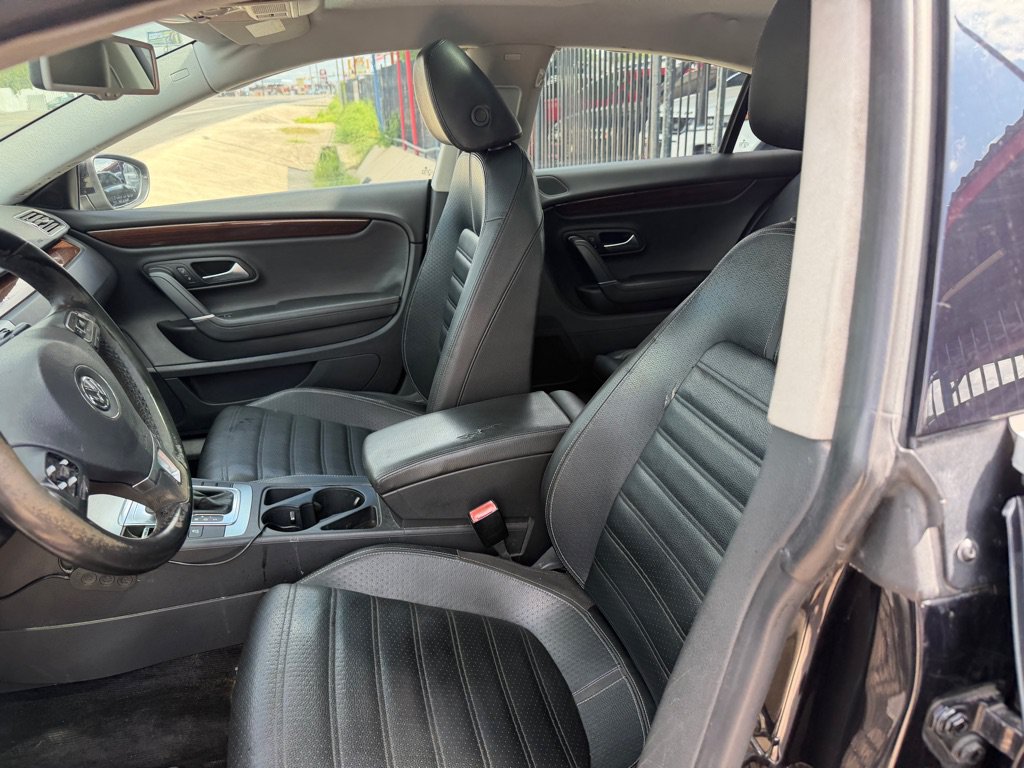 Used 2012 Volkswagen CC Lux Limited FWD image 24