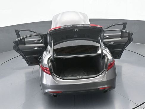 Used 2023 Alfa Romeo Giulia Sprint image 59