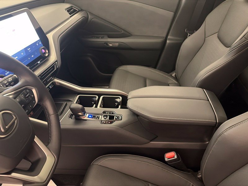 Used 2025 Lexus TX 350 AWD w/ Technology Package image 39