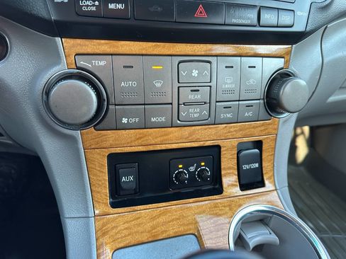 Used 2010 Toyota Highlander Limited image 57