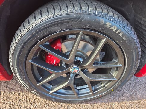 Used 2020 Alfa Romeo Stelvio Ti w/ Nero Edizione image 9