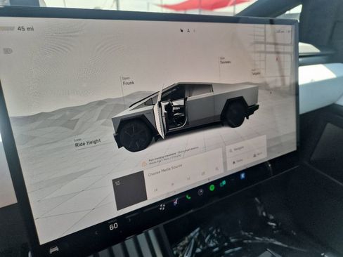 Used 2024 Tesla Cybertruck AWD Crew Cab image 22