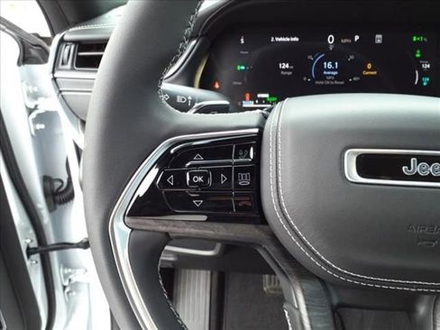 New 2023 Jeep Grand Cherokee Overland AWD/4WD image 29