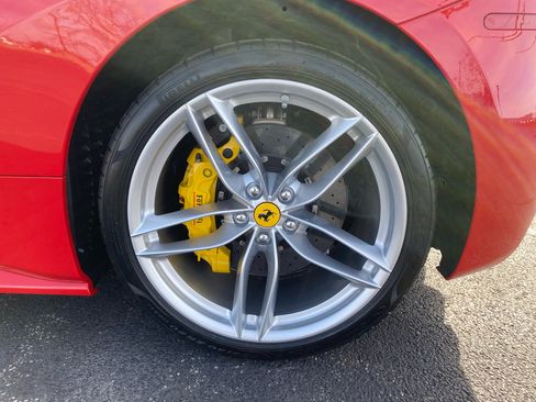 Used 2018 Ferrari 488 Spider image 46