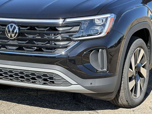 New 2026 Volkswagen Atlas Cross Sport SE image 8