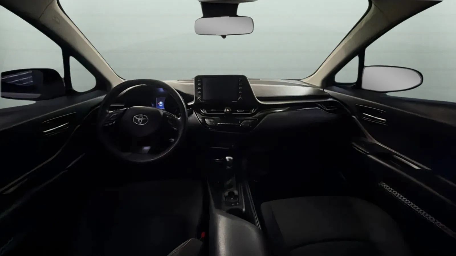 Used 2020 Toyota C-HR LE FWD image 9
