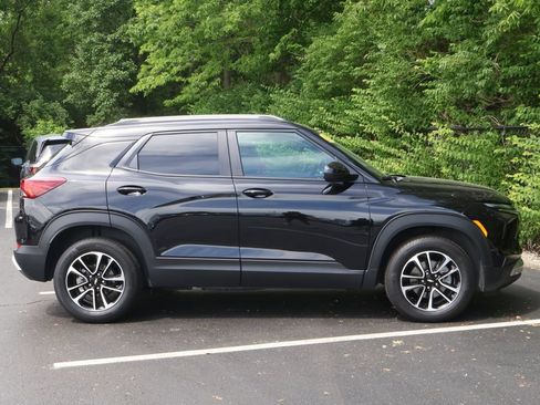 Certified 2026 Chevrolet TrailBlazer LT w/ Convenience Package AWD/4WD image 12
